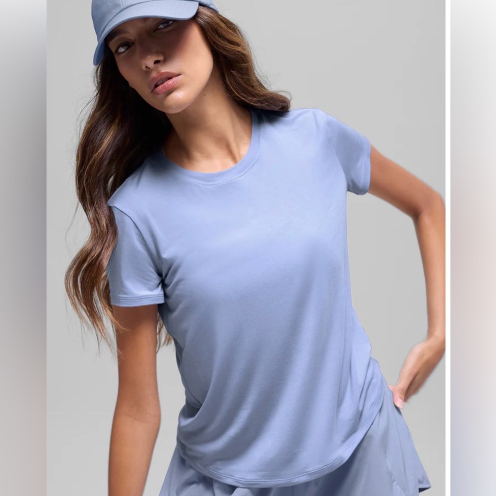ALO Yoga Winter Frost All Day Short Sleeve Tee